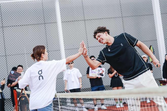 个和谐而充 个和谐而充