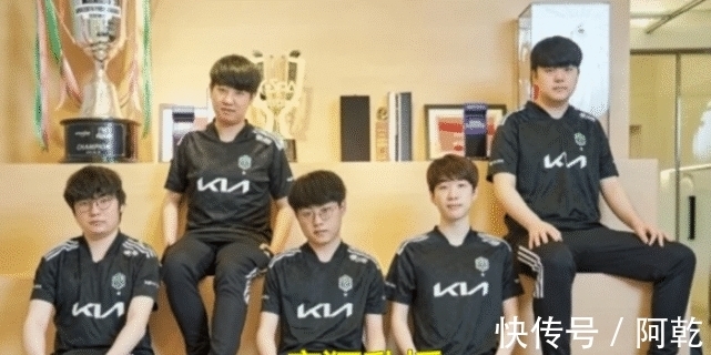 持对篮球的 持对篮球的